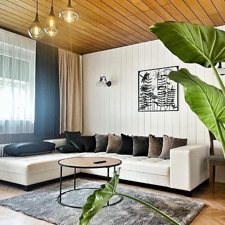 Papas Apartment Lesce  Eksteriør bilde